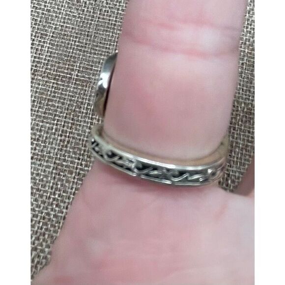 Vintage Spoon Ring Floral Pattern Size 9 Unisex - Picture 6 of 9